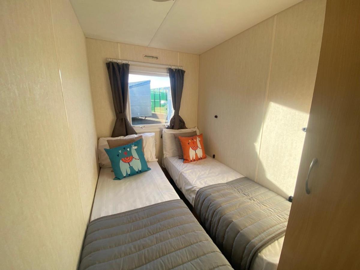 Lovely 8 Berth Caravan At Southview Holiday Park In Skegness Ref 33061C Hotel Buitenkant foto
